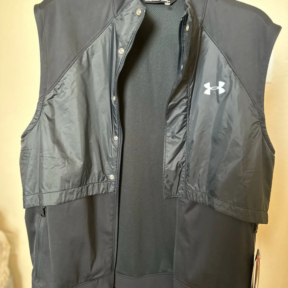 NEW WT UNDER ARMOUR COLDGEAR REACTOR‎ RUN VEST BLACK SIZE LARGE SLEEVLESS
